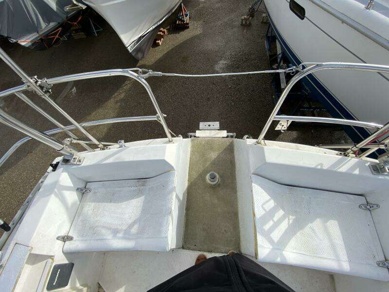 Aqualibrium 34ft Hunter Yacht For Sale