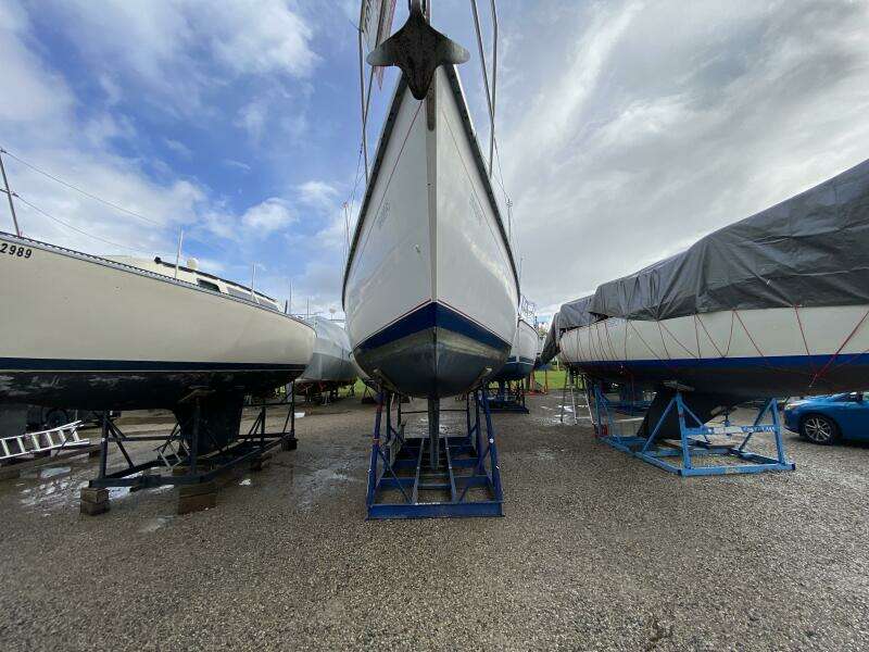 Aqualibrium 34ft Hunter Yacht For Sale