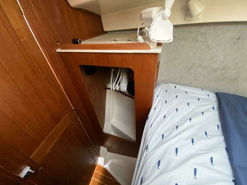 Aqualibrium 34ft Hunter Yacht For Sale