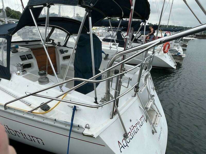 Aqualibrium 34ft Hunter Yacht For Sale