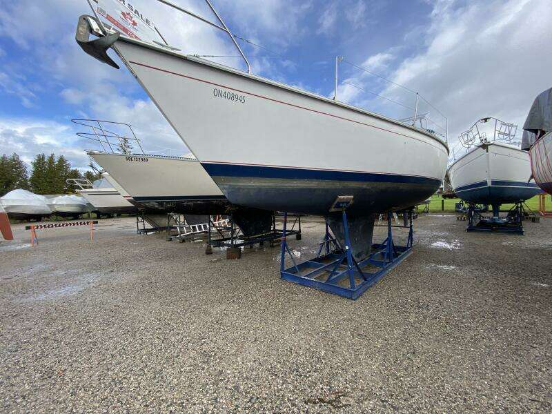 Aqualibrium 34ft Hunter Yacht For Sale