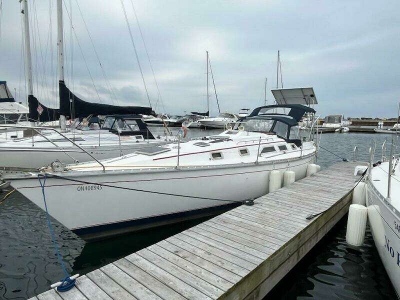 Aqualibrium 34ft Hunter Yacht For Sale