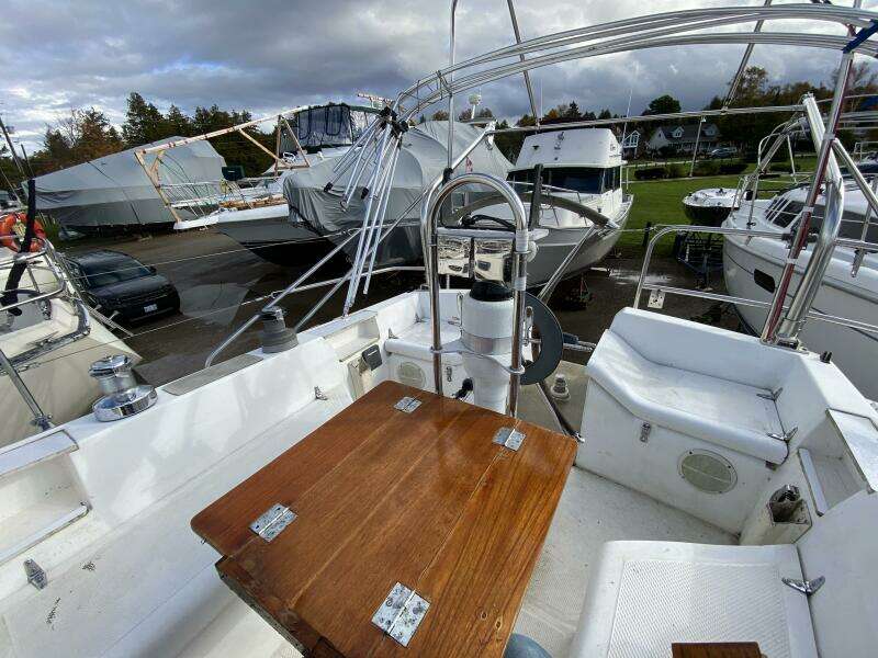Aqualibrium 34ft Hunter Yacht For Sale