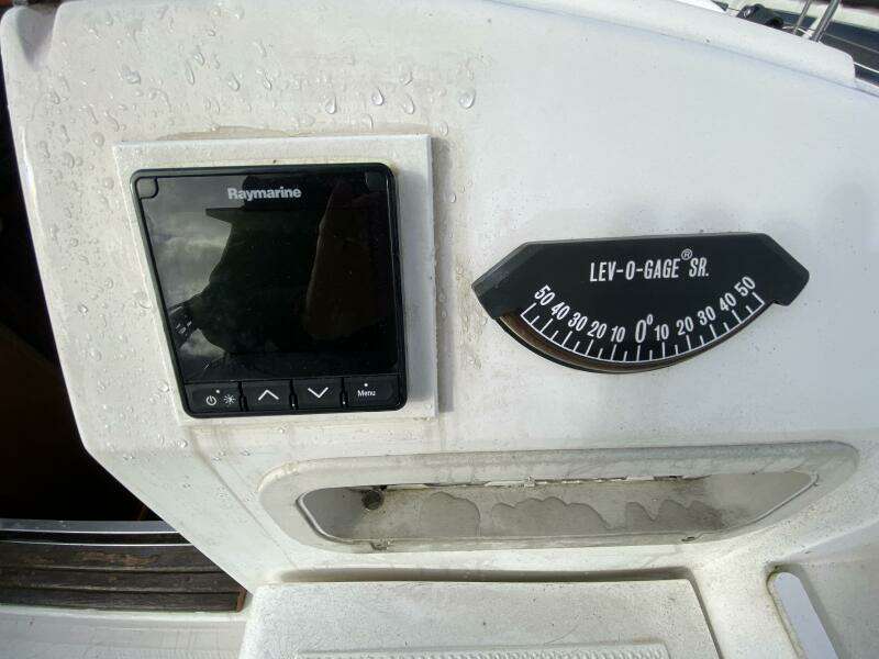 Aqualibrium 34ft Hunter Yacht For Sale