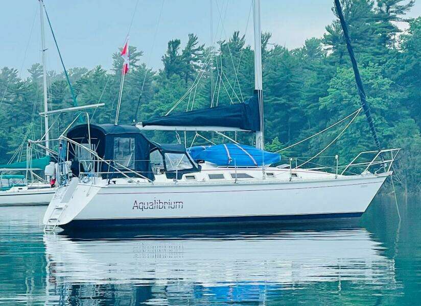 Aqualibrium 34ft Hunter Yacht For Sale