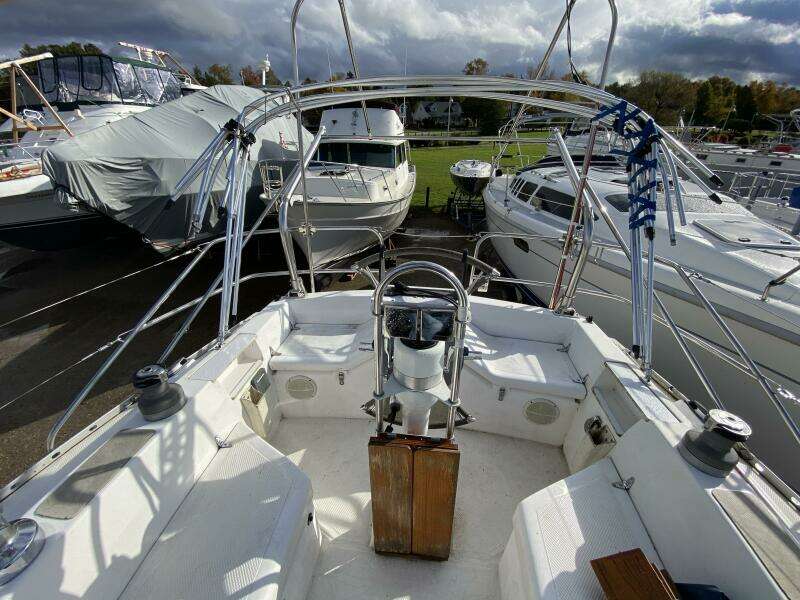 Aqualibrium 34ft Hunter Yacht For Sale