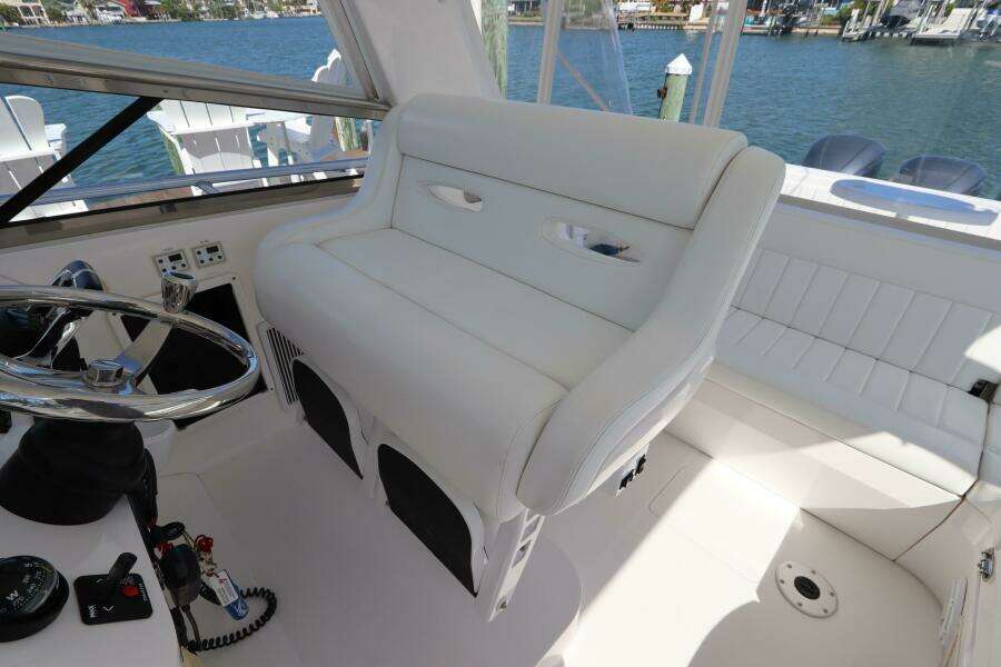 43ft Intrepid Yacht For Sale