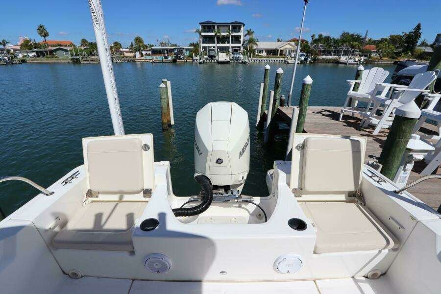 21ft Boston Whaler Yacht For Sale