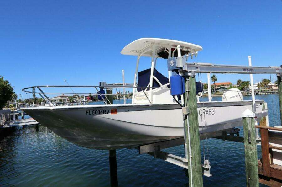 21ft Boston Whaler Yacht For Sale