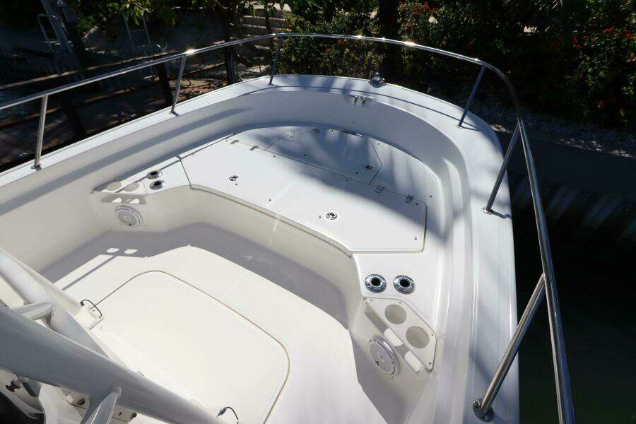 21ft Boston Whaler Yacht For Sale