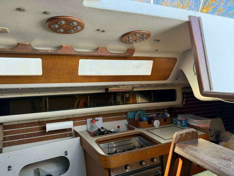 37ft Alsberg Brothers Yacht For Sale
