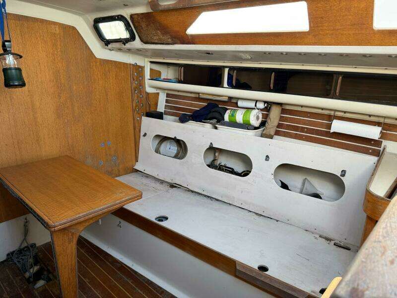 37ft Alsberg Brothers Yacht For Sale