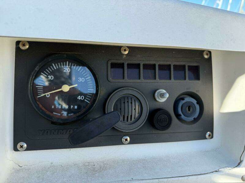 37ft Alsberg Brothers Yacht For Sale