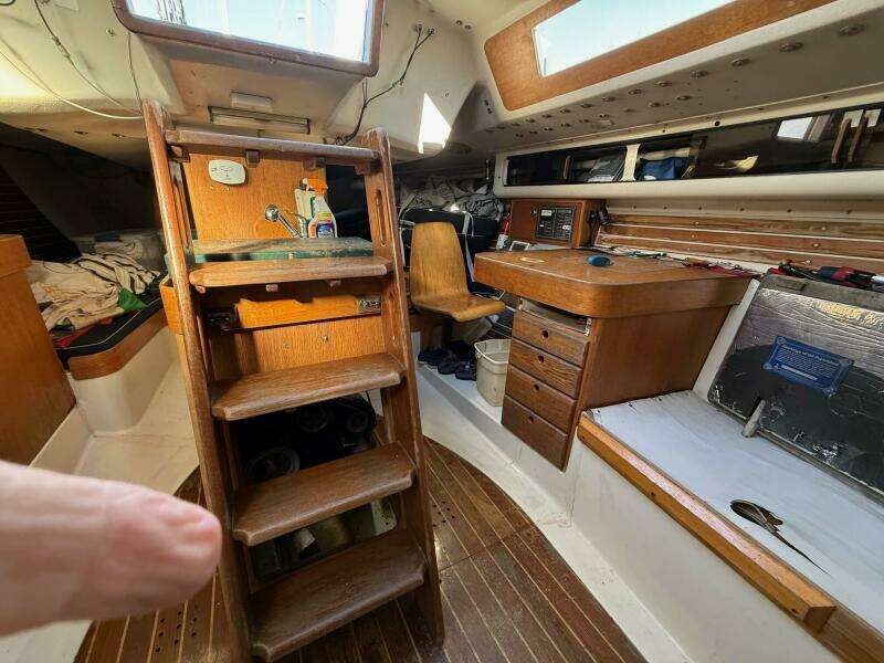 37ft Alsberg Brothers Yacht For Sale