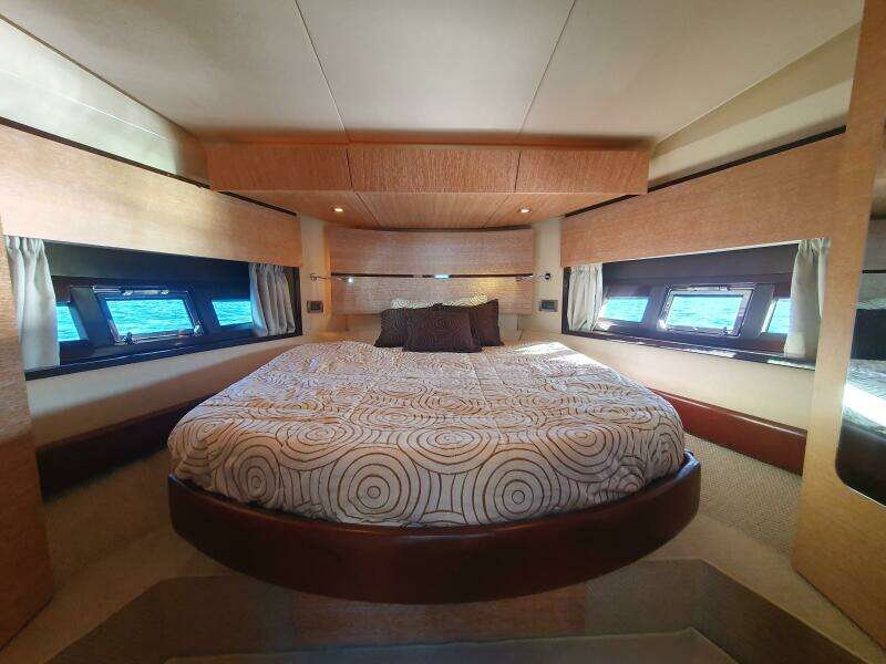 47ft Azimut Yacht For Sale