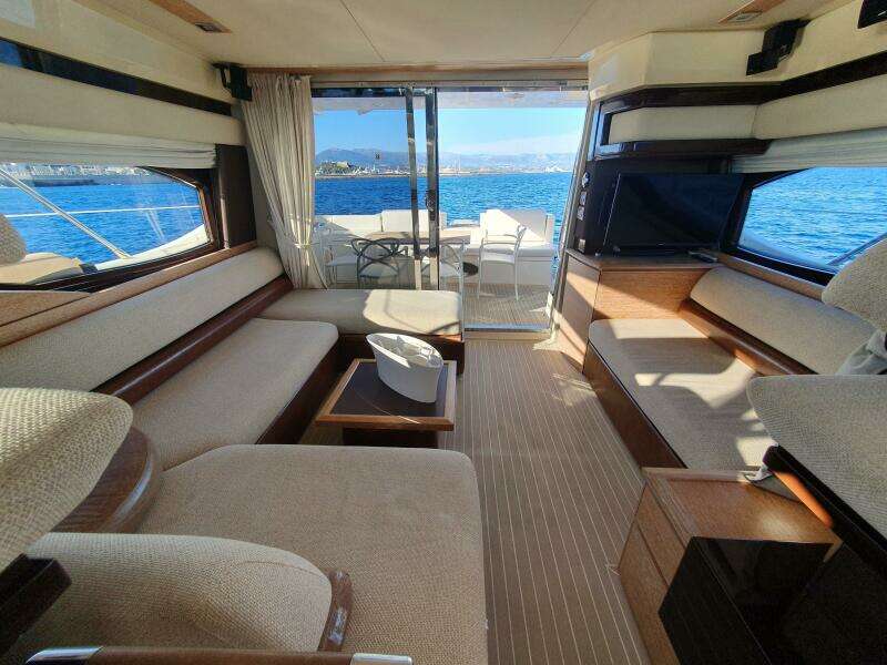 47ft Azimut Yacht For Sale