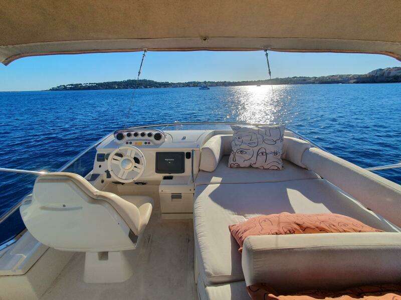 47ft Azimut Yacht For Sale