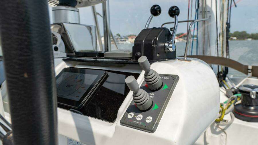 Paradise 52ft Lagoon Yacht For Sale