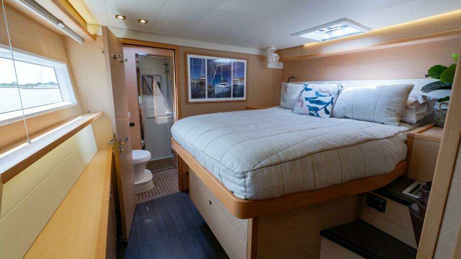 Paradise 52ft Lagoon Yacht For Sale