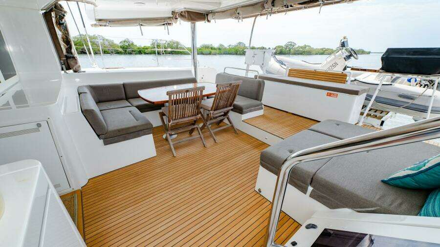 Paradise 52ft Lagoon Yacht For Sale