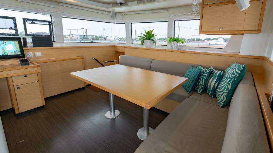 Paradise 52ft Lagoon Yacht For Sale