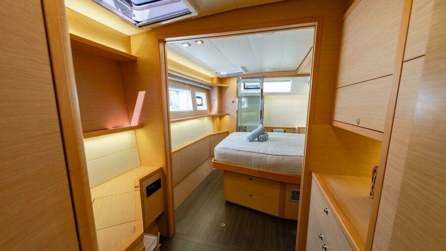 Paradise 52ft Lagoon Yacht For Sale