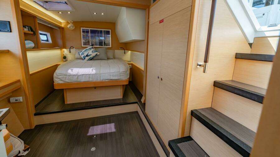 Paradise 52ft Lagoon Yacht For Sale