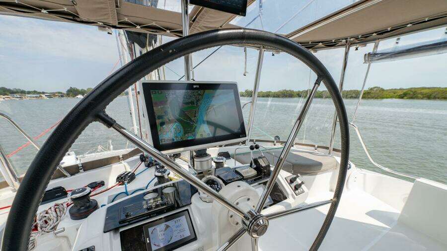 Paradise 52ft Lagoon Yacht For Sale