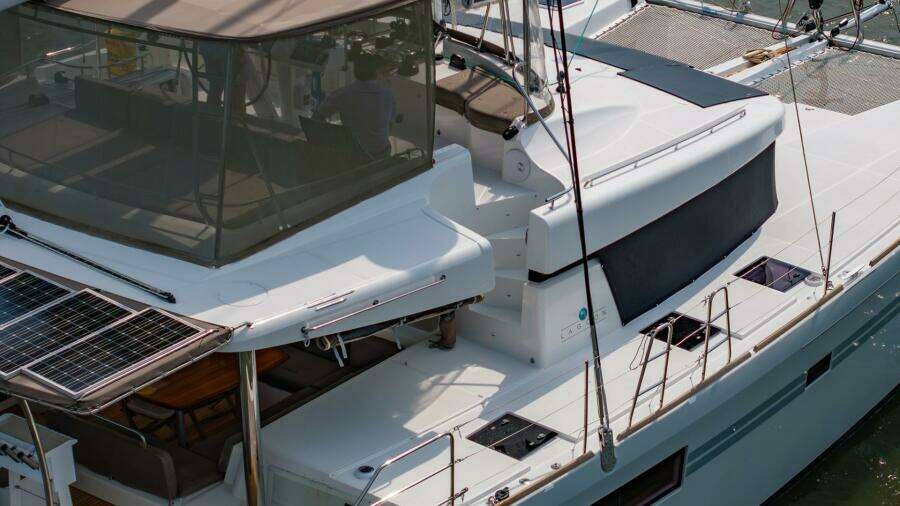 Paradise 52ft Lagoon Yacht For Sale