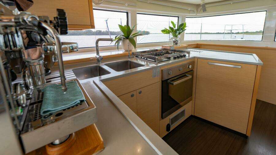 Paradise 52ft Lagoon Yacht For Sale