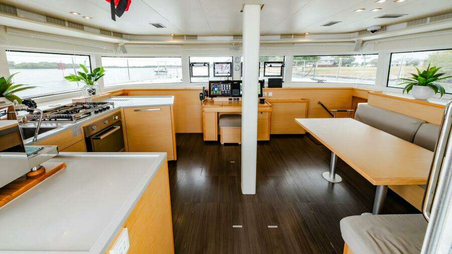 Paradise 52ft Lagoon Yacht For Sale