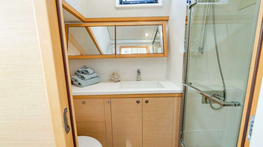 Paradise 52ft Lagoon Yacht For Sale