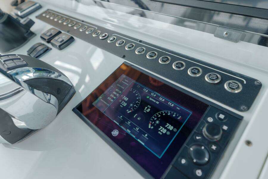 Freeman 42 42LR Double Tap- Helm Electronics