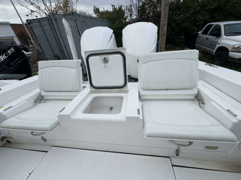 27ft Everglades Yacht For Sale