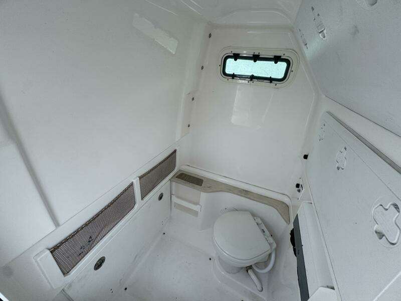 27ft Everglades Yacht For Sale