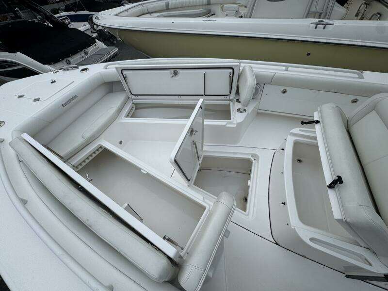 27ft Everglades Yacht For Sale