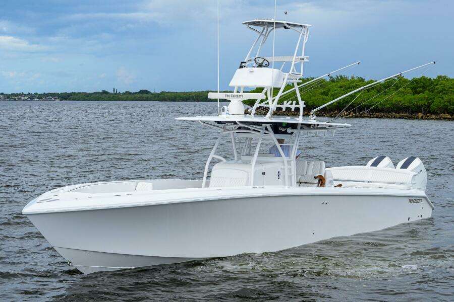 Two Krickets 41ft Bahama Yacht For Sale