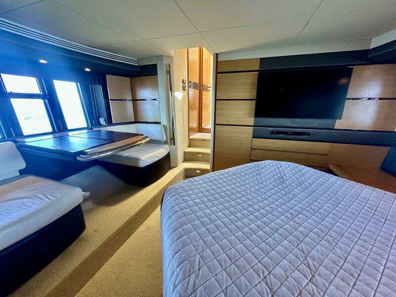 53ft Azimut Yacht For Sale