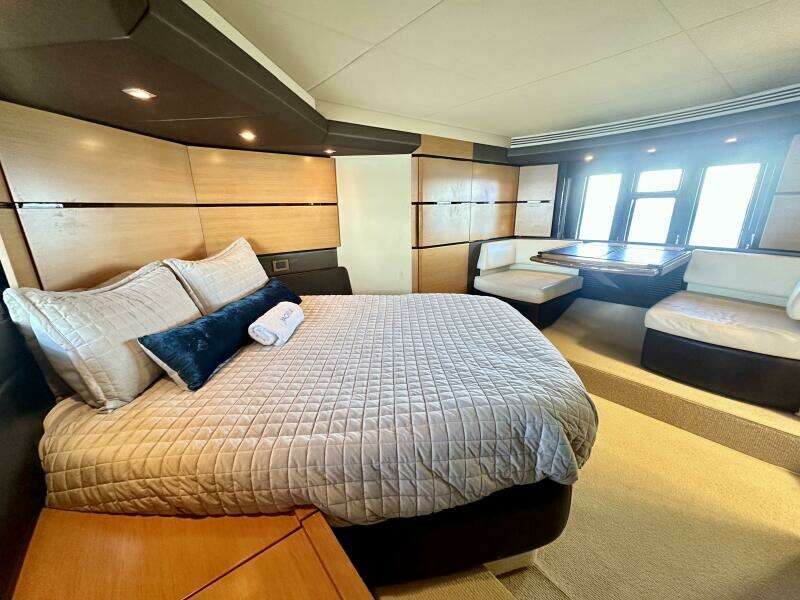 53ft Azimut Yacht For Sale