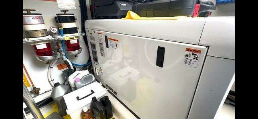 53ft Azimut Yacht For Sale