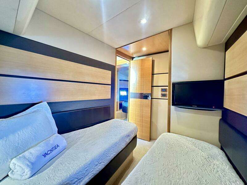 53ft Azimut Yacht For Sale