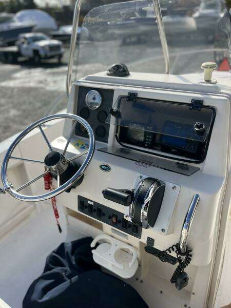 18ft Grady White Yacht For Sale