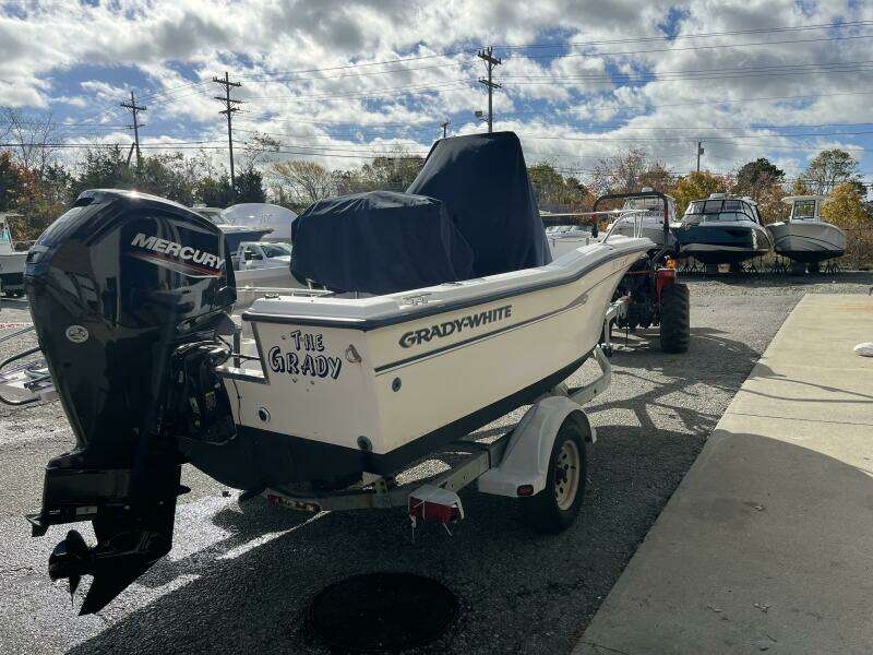 18ft Grady White Yacht For Sale