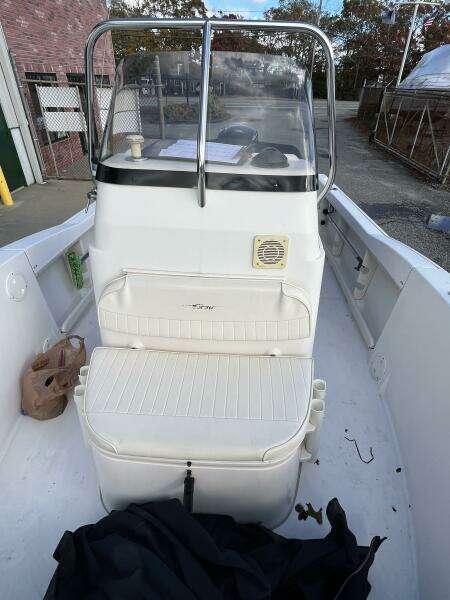 18ft Grady White Yacht For Sale
