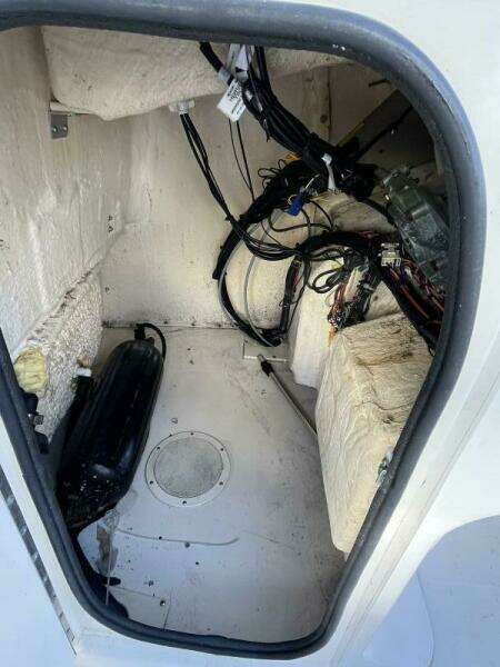 18ft Grady White Yacht For Sale