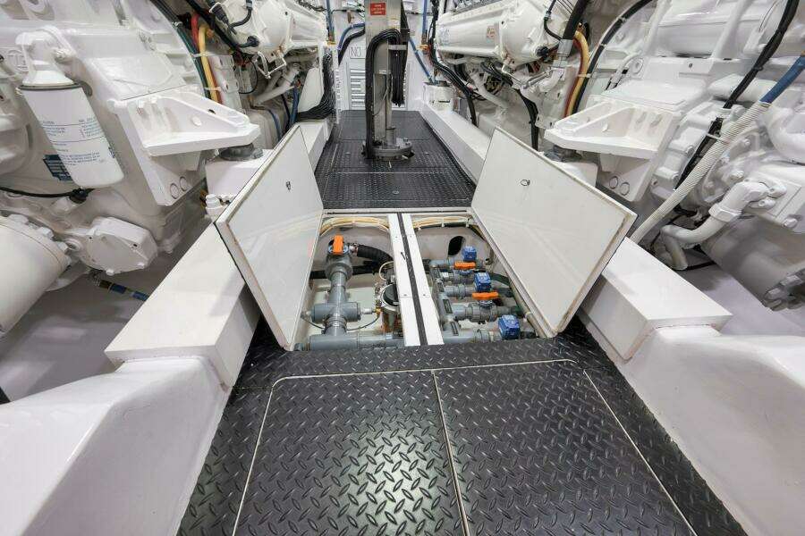 Viking 80 Baileys Ark - Engine Room