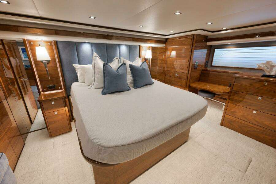 Viking 80 Baileys Ark - Interior Master Stateroom