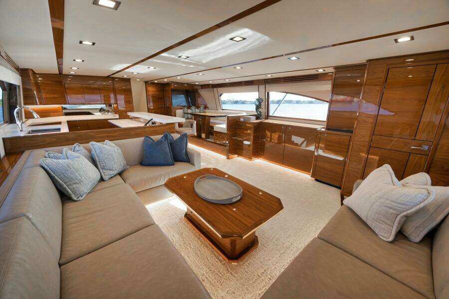 Viking 80 Baileys Ark - Interior Salon