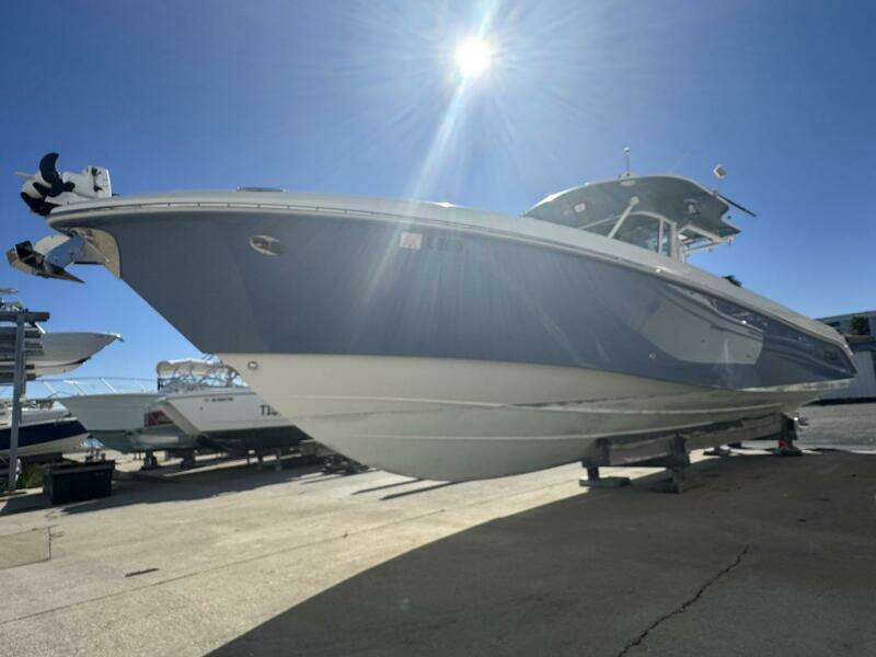35ft Everglades Yacht For Sale