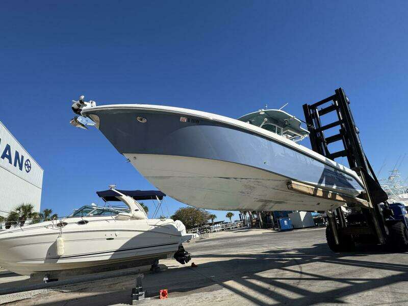35ft Everglades Yacht For Sale